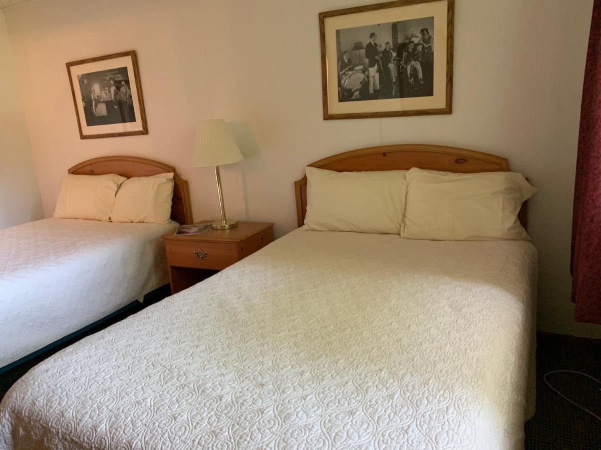 Maxwelton Braes Lodge & Golf Course Бейлис-Харбор Экстерьер фото
