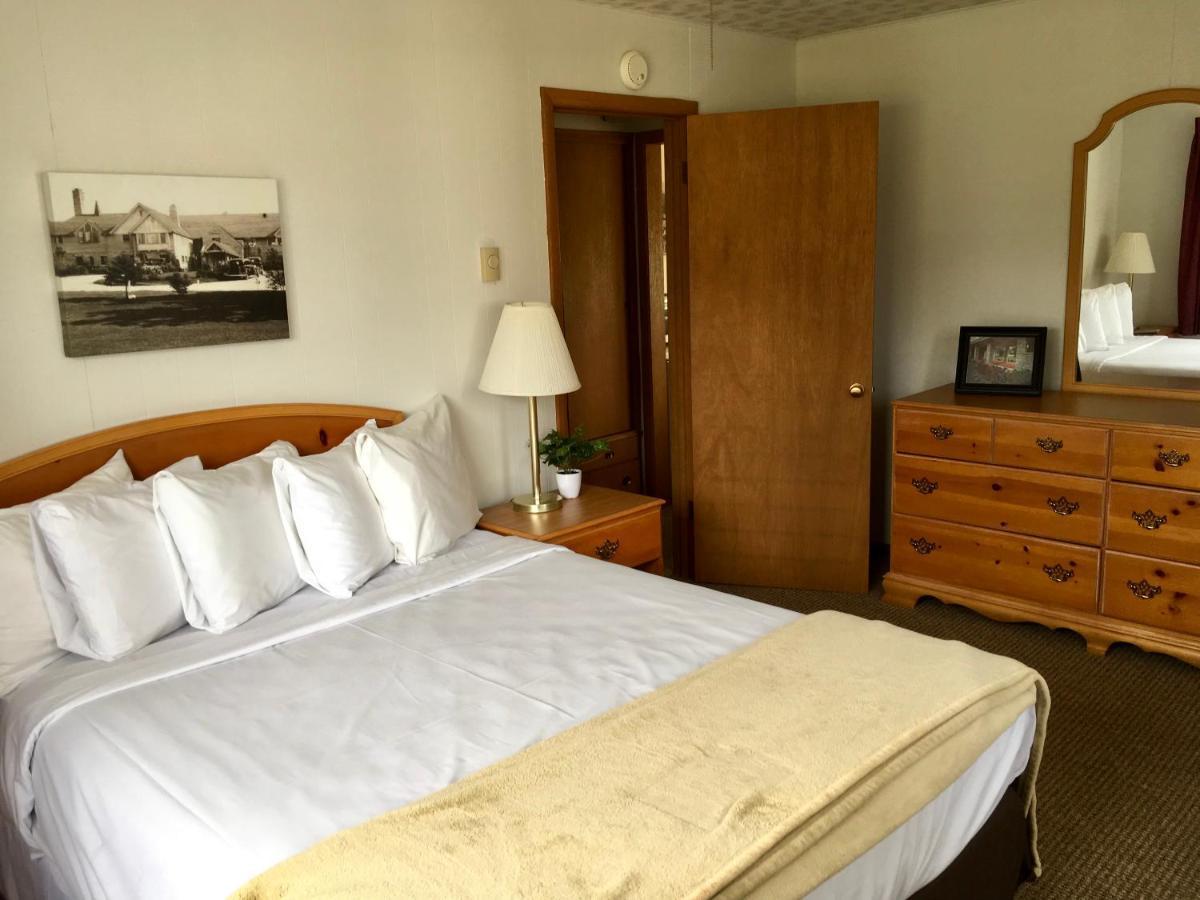 Maxwelton Braes Lodge & Golf Course Бейлис-Харбор Экстерьер фото
