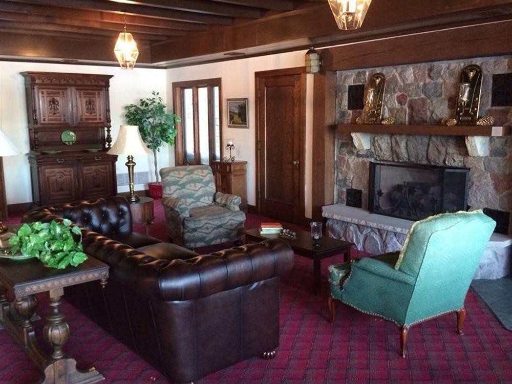 Maxwelton Braes Lodge & Golf Course Бейлис-Харбор Экстерьер фото