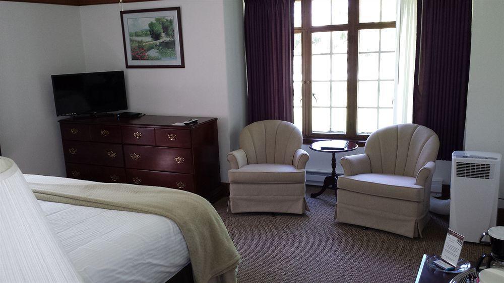 Maxwelton Braes Lodge & Golf Course Бейлис-Харбор Экстерьер фото