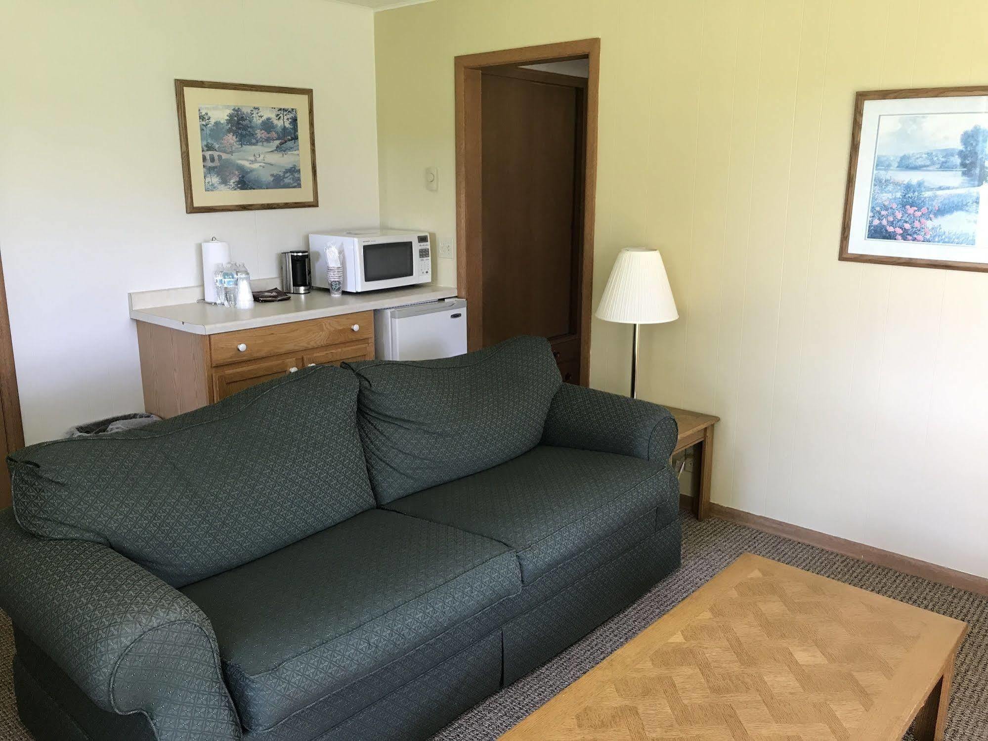 Maxwelton Braes Lodge & Golf Course Бейлис-Харбор Экстерьер фото
